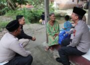 Ramadhan Berbagi, Kapolres Lebak Bagikan Paket Sembako ke Warga Lansia Kp. Citawang