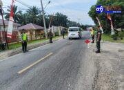 Koramil 12/LP Bantu Polri dalam Pos Pelayanan II Langga Payung Demi Kelancaran Lalu Lintas Mudik Idul fitri 1446 H/2025 M
