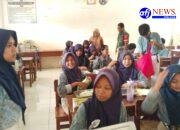 Babinsa Kawal 3.386 Makanan Bergizi untuk Pelajar Cisoka