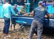 Babinsa Koramil 14/Panongan Gotong Royong Kerja Bakti Perbaiki Jalan Rusak.
