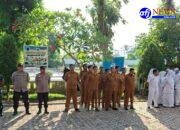 Koramil 07/AKB Hadiri Upacara Memperingati Hari Keluarga Nasional di Kantor Camat NA-IX-X