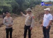 Kapolsek Kresek Bersama Aparatur Desa Kades Cibetok Melaksanakan Pembersihan Lahan Yang Akan Ditanami Jagung