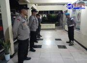 POLSEK KRONJO GELAR APEL MALAM, TINGKATKAN DISIPLIN DAN KEWASPADAAN ANGGOTA