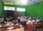Viral…..,, Kekurangan Ruang Kelas, Siswa SD Negeri Gintung Cilejet, 02 Terpaksa   Belajar Berdesakan di Gudang dan Halaman Sekolah!!