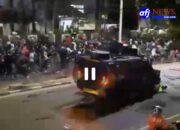 Video Viral…!! Mobil Rantis Polisi Diduga Lindas Ojol Saat Bubarkan Demo di Pejompongan