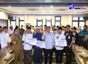 Bupati Tangerang Serahkan Bantuan Program Sanitren Tahun 2025