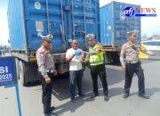 Sat Lantas Polres Pelabuhan Belawan Gelar Operasi Zebra Toba 2025, Gandeng Organda dan Jasa Raharja Pasang Stiker Pemantul Cahaya